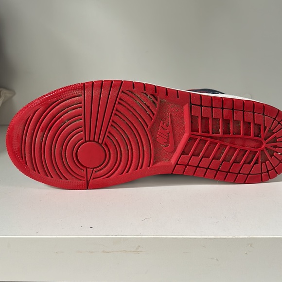Jordan 1 Red Navy - Picture 4 of 7